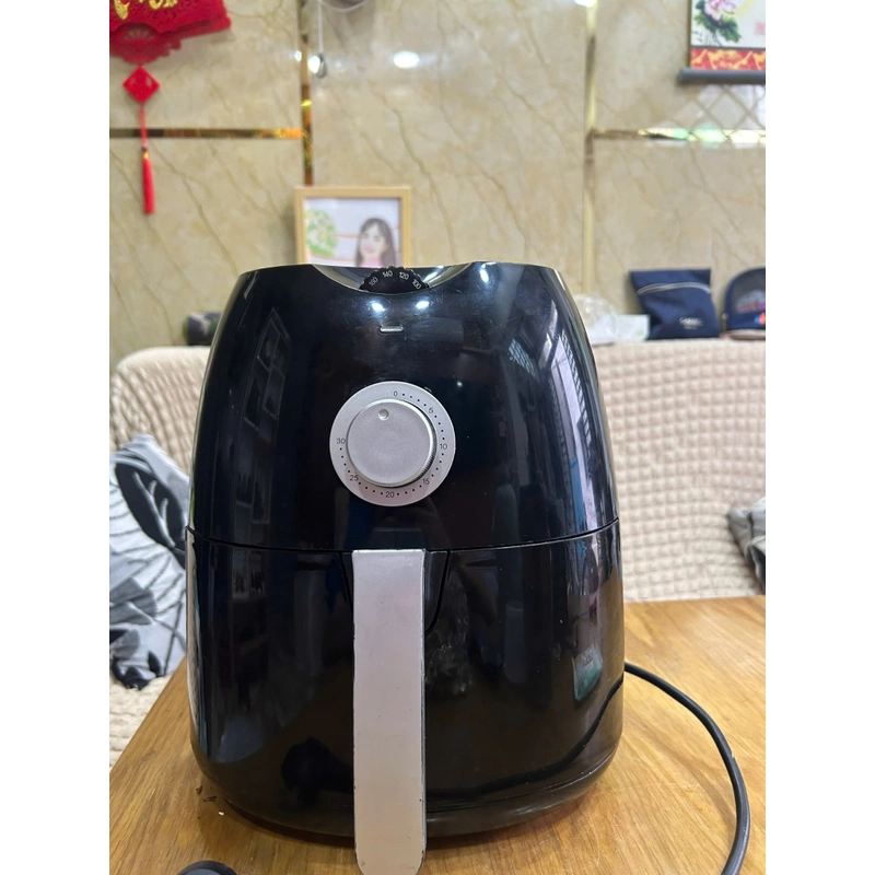 Dư dùng nồi chiên không dầu lock & lock công suất 1300W. 503908