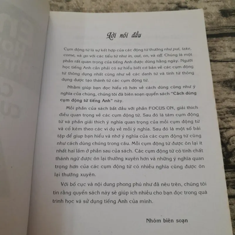 Sử dụng Cụm Động từ tiếng Anh. Tác giả Ngọc Yến. 749604
