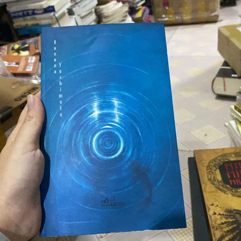 Hồ Banana Yoshimoto.  792455