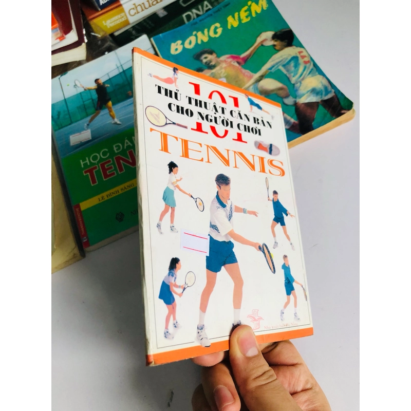 101 THỦ THUẬT CĂN BẢN CHO NGƯỜI CHƠI TENNIS 552616