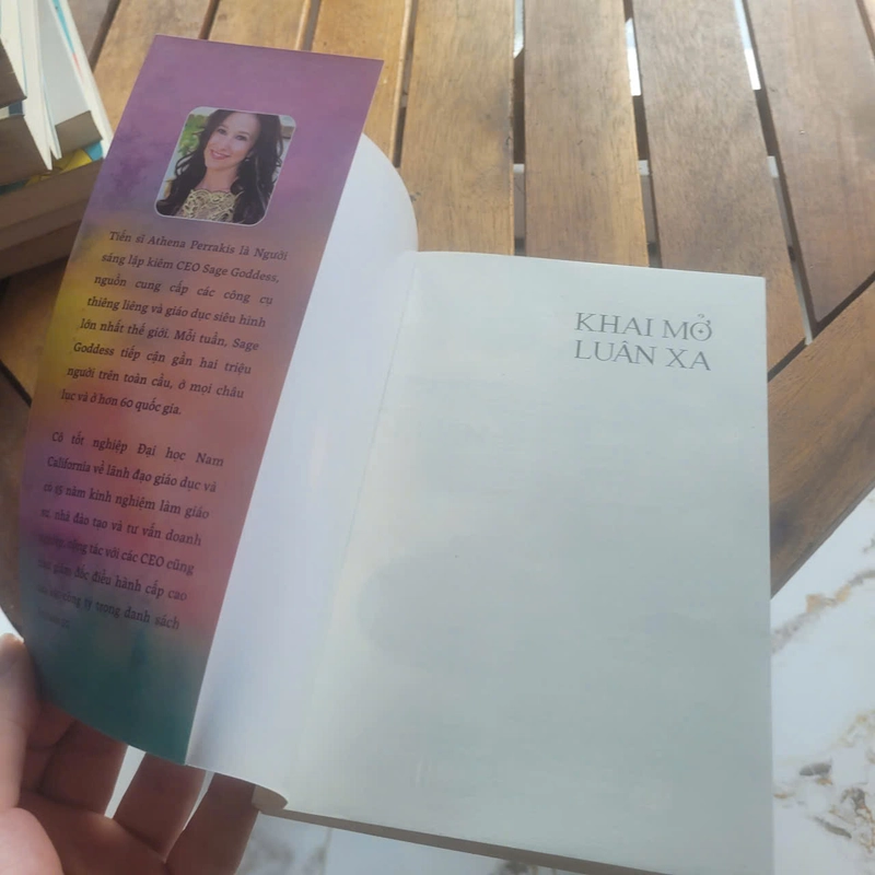 Khai mở luân xa	Athena Perrakis 519949
