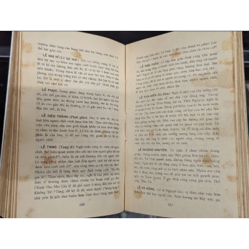 Từ điển văn hoá cổ truyền Việt Nam - Hữu Ngọc ( chủ biên ) 128084