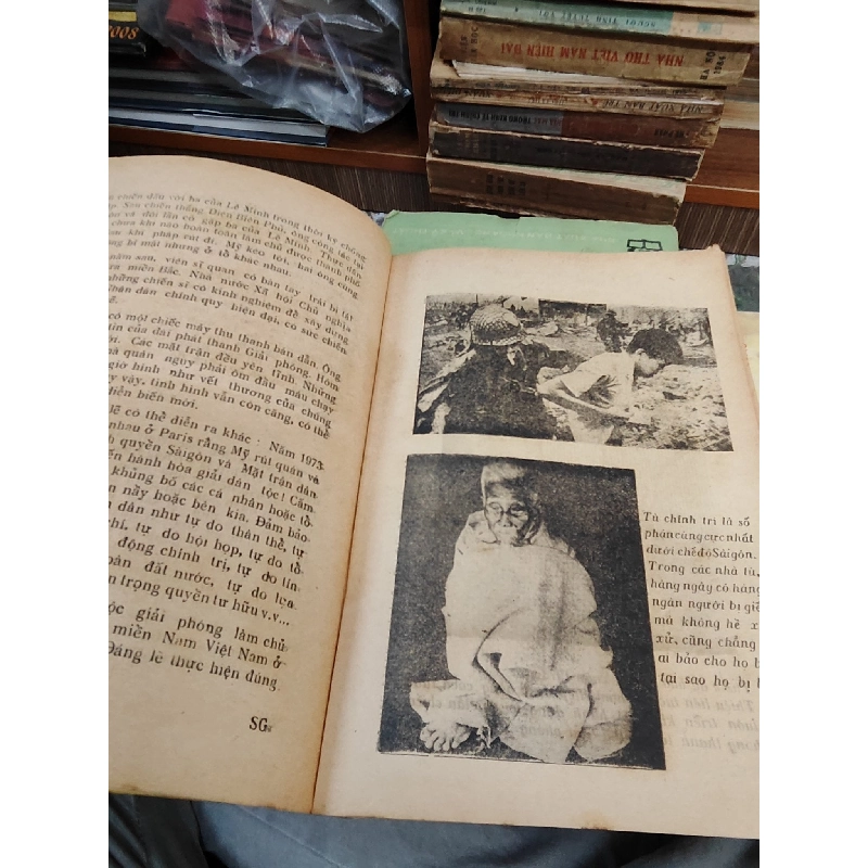 Saigon Những ngày cuối cùng của Mỹ ở Đông Dương - Harry Thurk 1019270