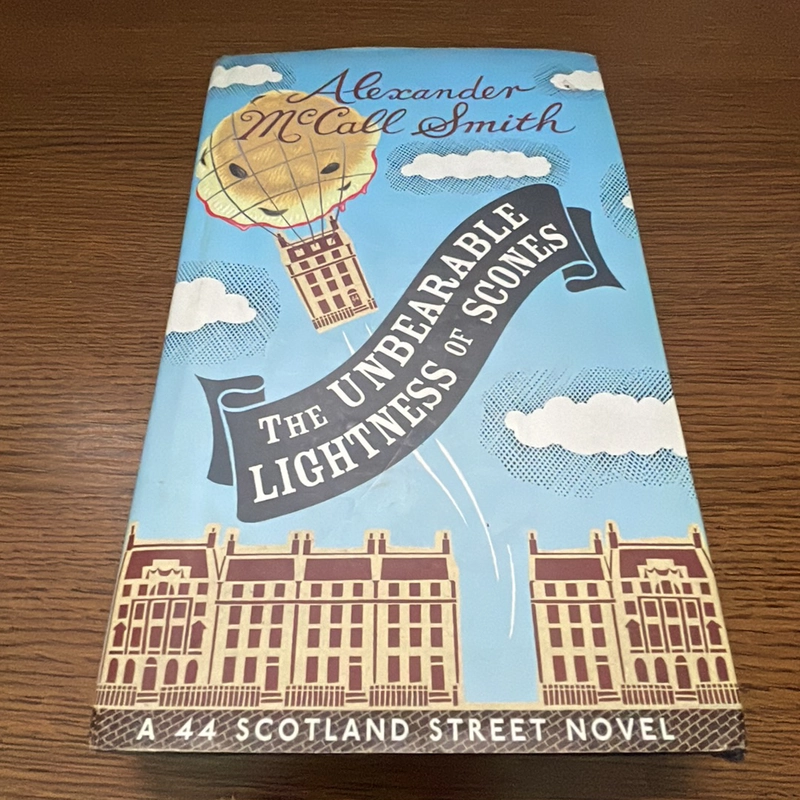 The unbearable lightness of scones Alexander McCall Smith 356947