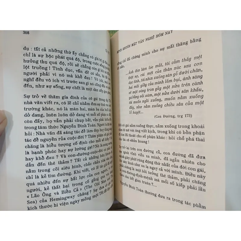 MƯỜI KHUÔN MẶT VĂN NGHỆ HÔM NAY - TẠ TỴ 693363