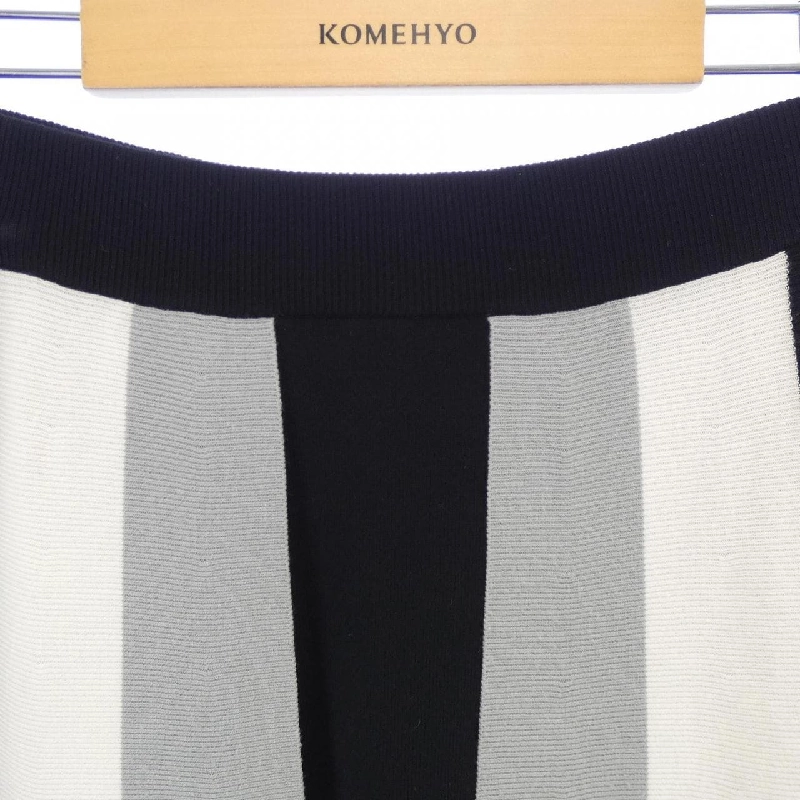 EPOCA Skirt - Hàng hiệu Authentic 813668