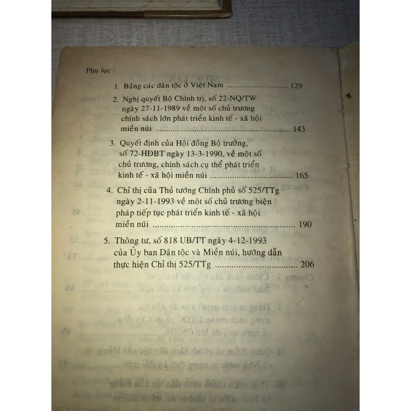 Một số vấn đề về dân tộc và quan điểm chính sách dân tộc của Đảng và Nhà nước ta 780243