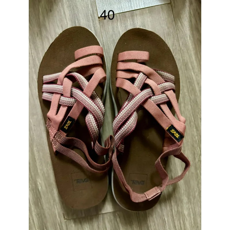 Dép Teva size 40  926930