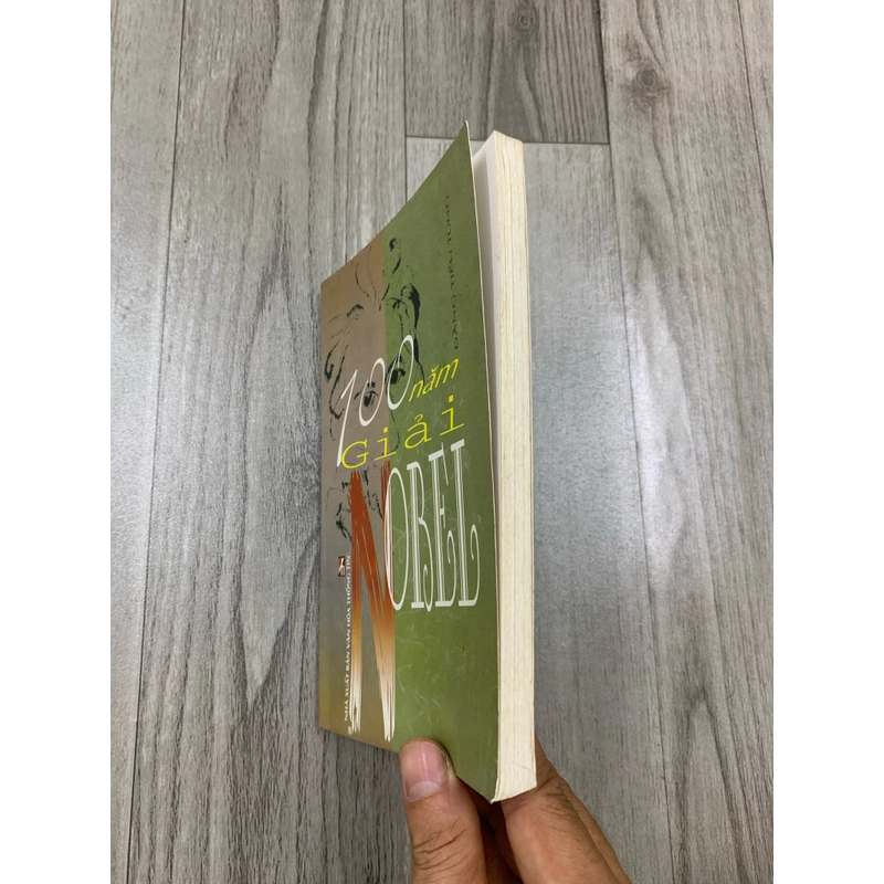 100 năm giải nobel. 999 466359