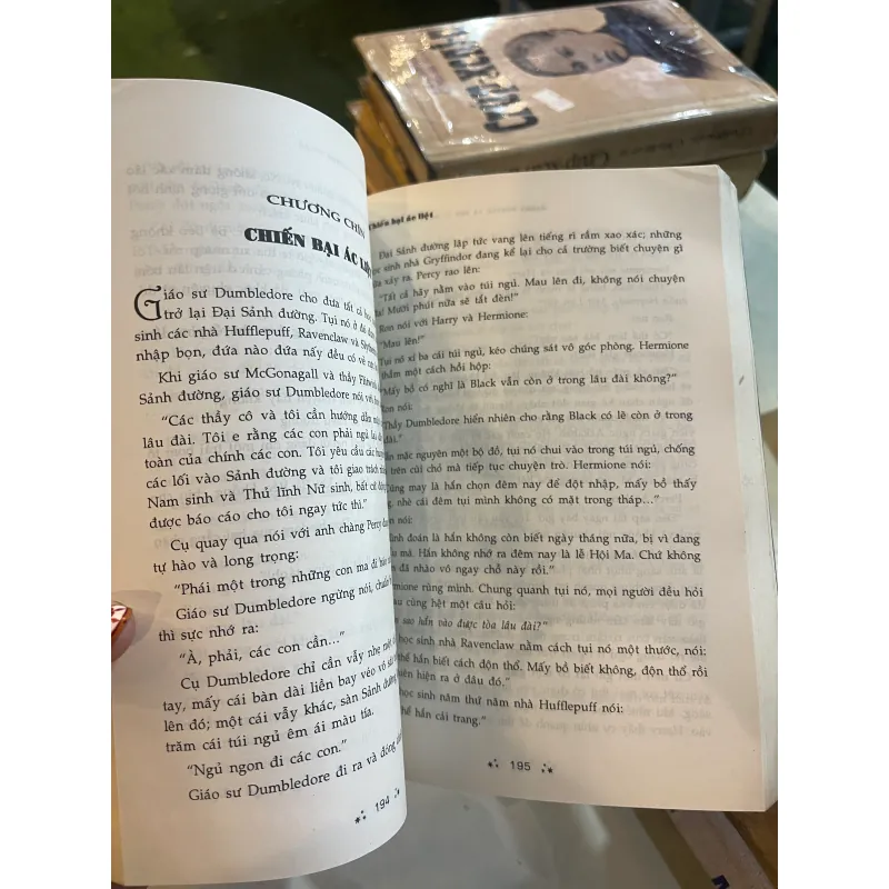 HARRY POTTER VÀ TÊN TÙ NHÂN NGỤC AZKABAN - J.K. ROWLING  1004955