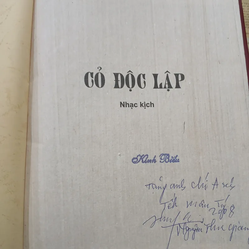 CỎ ĐỘC LẬP - NGUYỄN TUÂN  731153