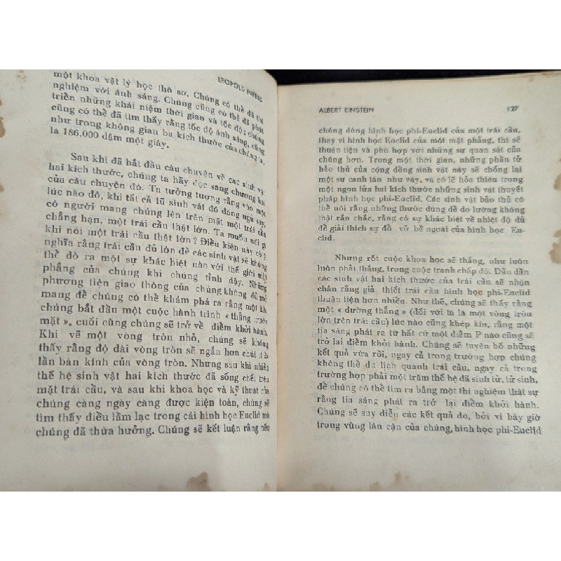 Albert Einstein - Leopold Infeld ( bản dịch Dương Đình Hoà ) 449866