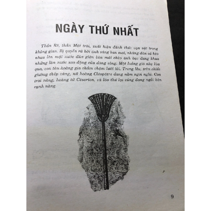 Truyền thuyết và truyện thần kỳ về các Pharaông 2002 mới 80% bẩn nhẹ HPB3007 VĂN HỌC 193094