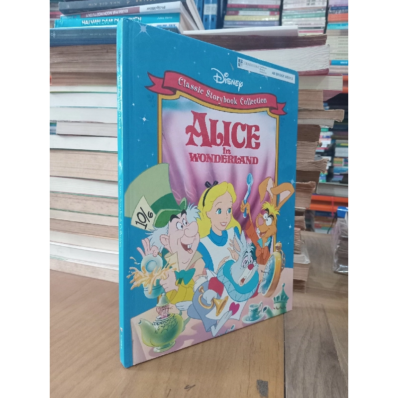 Classic Storybook Collection: Alice in wonderland - Disney 1023677