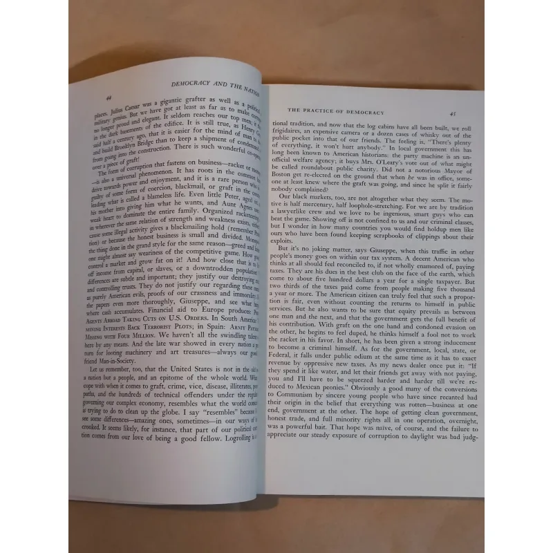 Cross Section: Essays on Contemporary America (Hardcover) 1004722