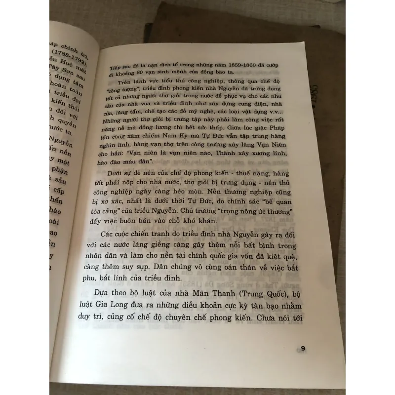 Gương sáng ngàn đời 976096