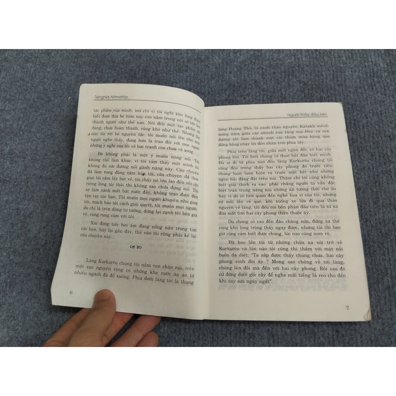 NGƯỜI THẦY ĐẦU TIÊN 478687