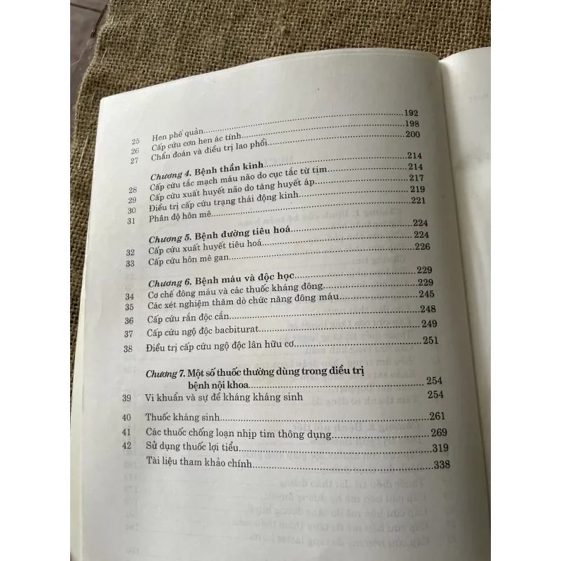 Thực Hành Cấp Cứu Và Điều Trị Bệnh Nội Khoa - PGS.TS. Hà Hoàng Kiệm 796442