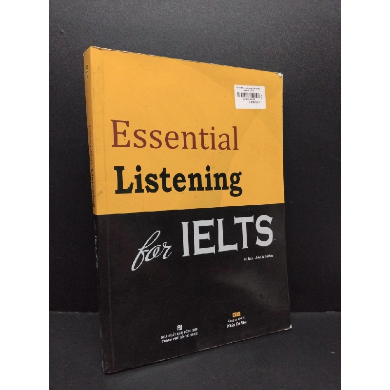 Essential listening for ielts (kèm CD) mới 80% ố bẩn nhẹ 2018 HCM1710 HỌC NGOẠI NGỮ 304032