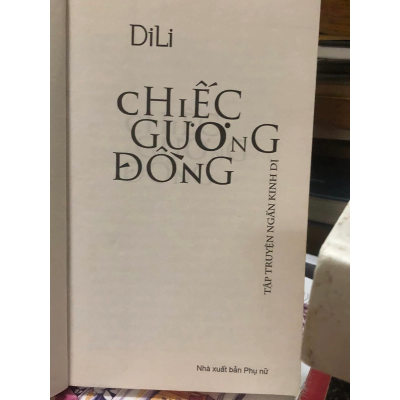 Lô sách 8 cuốn của nữ nhà văn Việt Nam: Di Li (2 cuốn có thủ bút, chữ ký tác giả) 305447