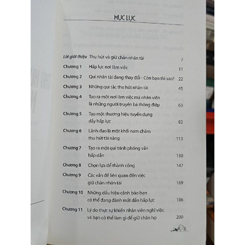 Thu hút & giữ chân nhân tài - Roberta Chinsky Matuson (Nguyễn Tư Thắng dịch) 583411