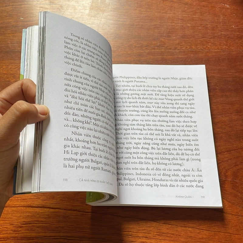 II Tựa sách: Cả Nhà Mình Đi Khắp Thế Gian - Khánh Quân - 2019 517198