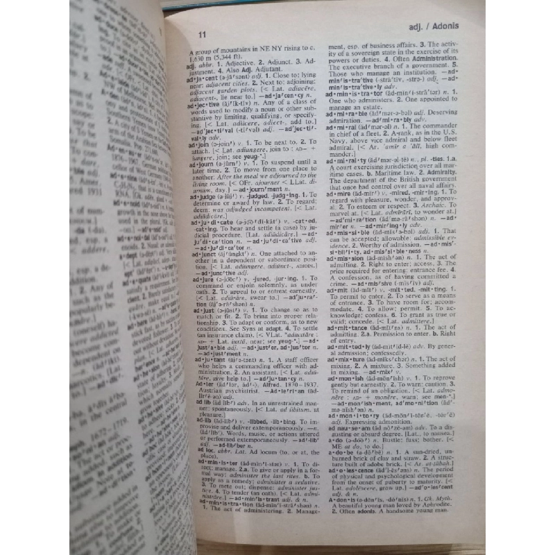 The American heritage dictionary 537931