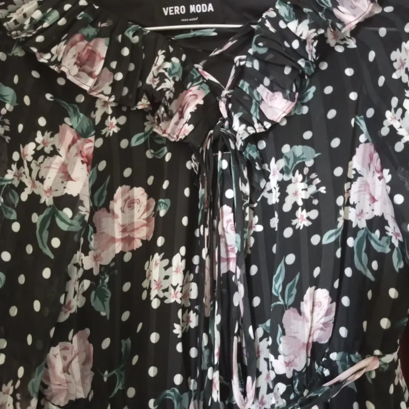 Đầm dài voan hoa đen hiệu Vero Moda mới 98% 572191