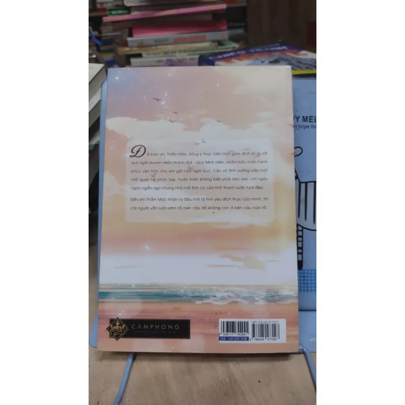 Sách: Gần mặt cách lòng - TG: Khốn Ỷ Nguy Lâu (NT) 1025632