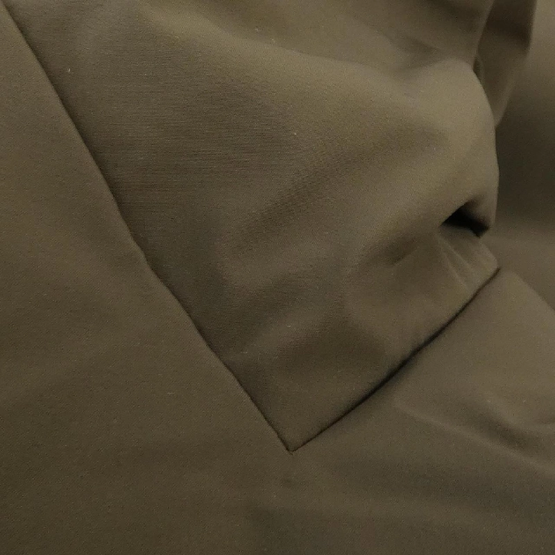 Áo khoác lông vũ DESCENTE 637525