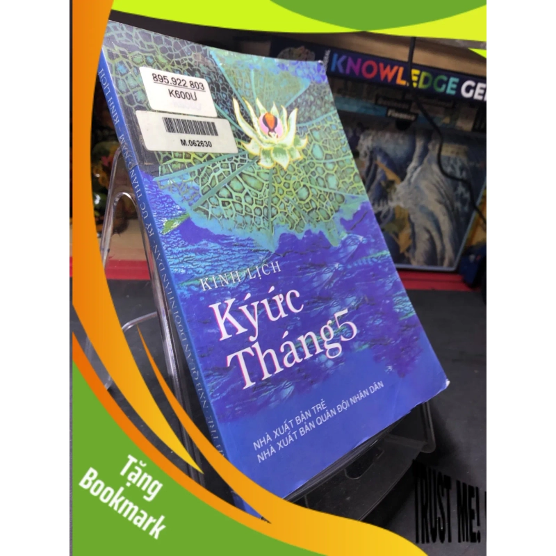(TẶNG BOOKMARK) Ký ức tháng 5 mới 80% ố bẩn có dấu mộc và viết nhẹ trang đầu 2001 Kinh Lịch RBK0906 SÁCH VĂN HỌC 946550