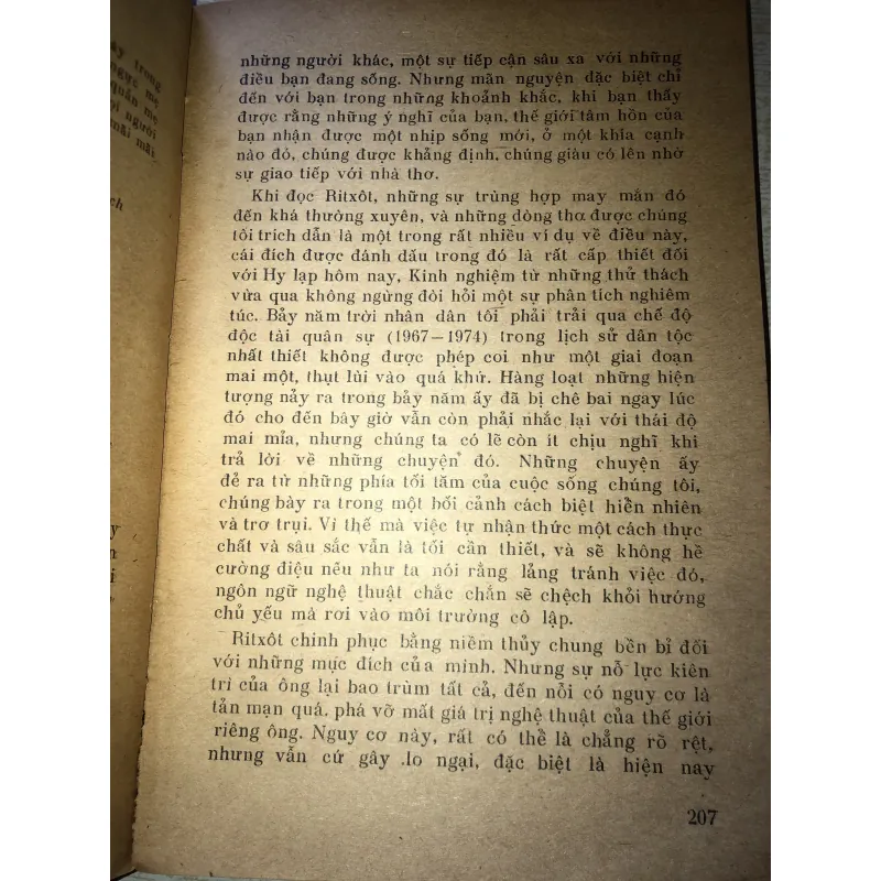 10 NHÀ THƠ LỚN CỦA THẾ KỶ 970717