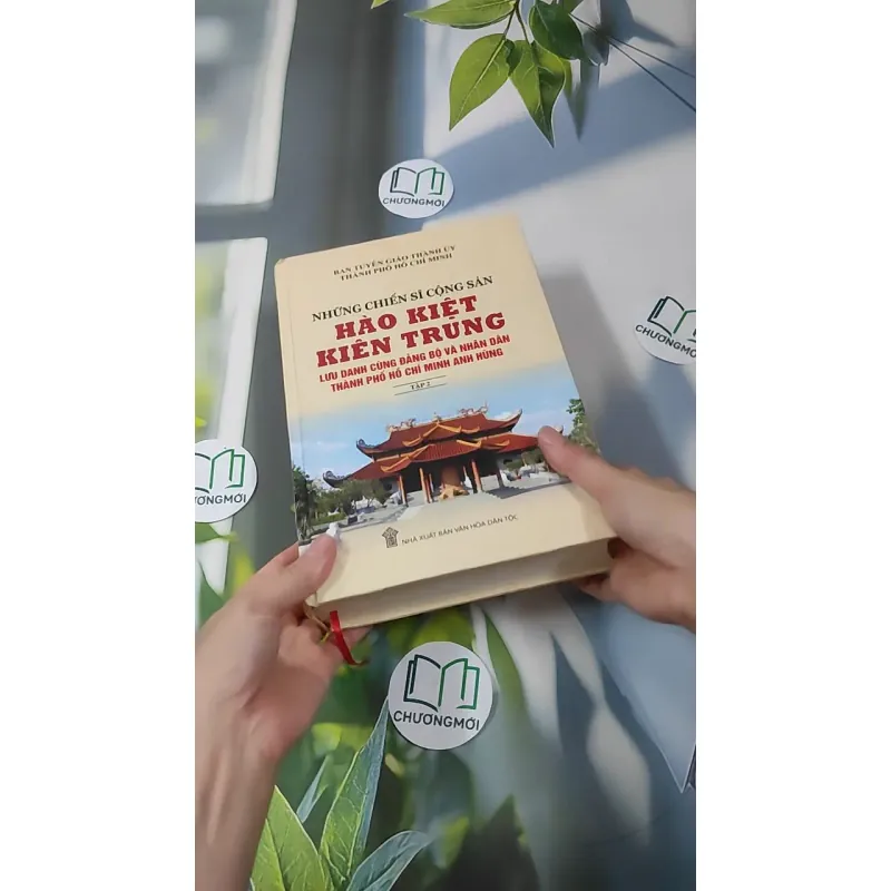 [MIỄN PHÍ BỌC SÁCH] Những Chiến Sĩ Cộng Sản Hào Kiệt Kiên Trung 2 990340