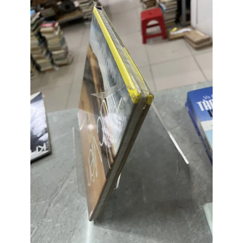 PHONG CẢNH VÀ CON NGƯỜI - TRÚC VIÊN 784011