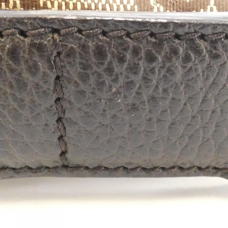 Túi xách vai Gucci 374411 611132