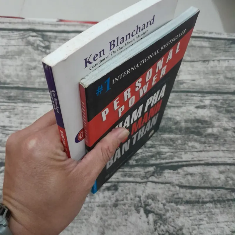 Bộ 2 quyển rèn luyện nhân cách: Sức mạnh bản thân & Bí mật Giám đốc một phút. First News 795964