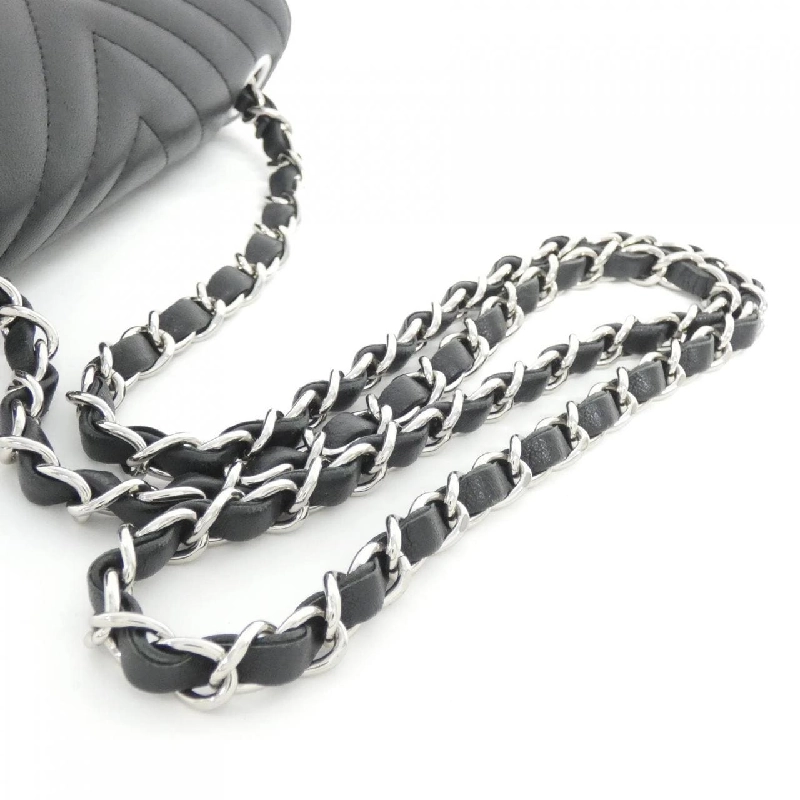 Túi xách chéo Chanel 35200 613306