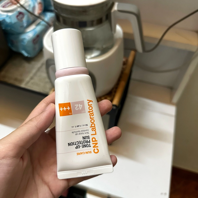 Kem Chống Nắng CNP Kiềm Dầu, Nâng Tông Tone-Up Protection Sun 50ml SPF42/PA+++ 472768