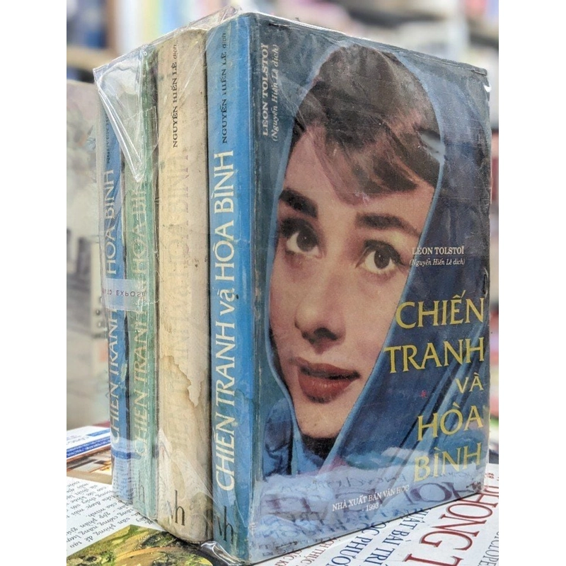 CHIẾN TRANH VÀ HÒA BÌNH - NGUYỄN HIẾN LÊ DỊCH ( trọn bộ 4 quyển xuất bản 1993) 525738