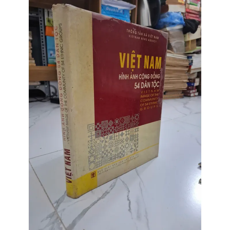 Việt Nam Hình ảnh Cộng đồng 54 Dân tộc - Thông tấn xã Việt Nam - Sách Ảnh Văn hóa 931895