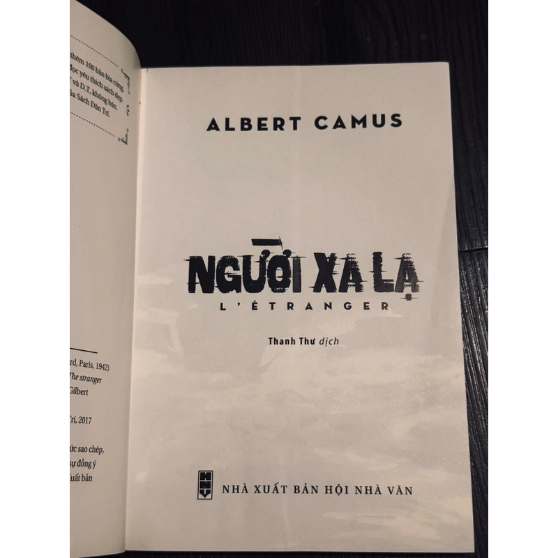 Người xa lạ - Albert Camus 529015