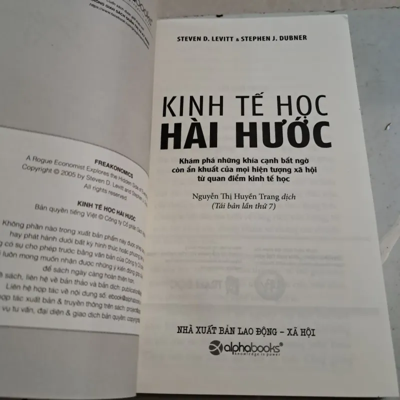 Kinh Tế Học Hài Hước (Alphabooks) 792097