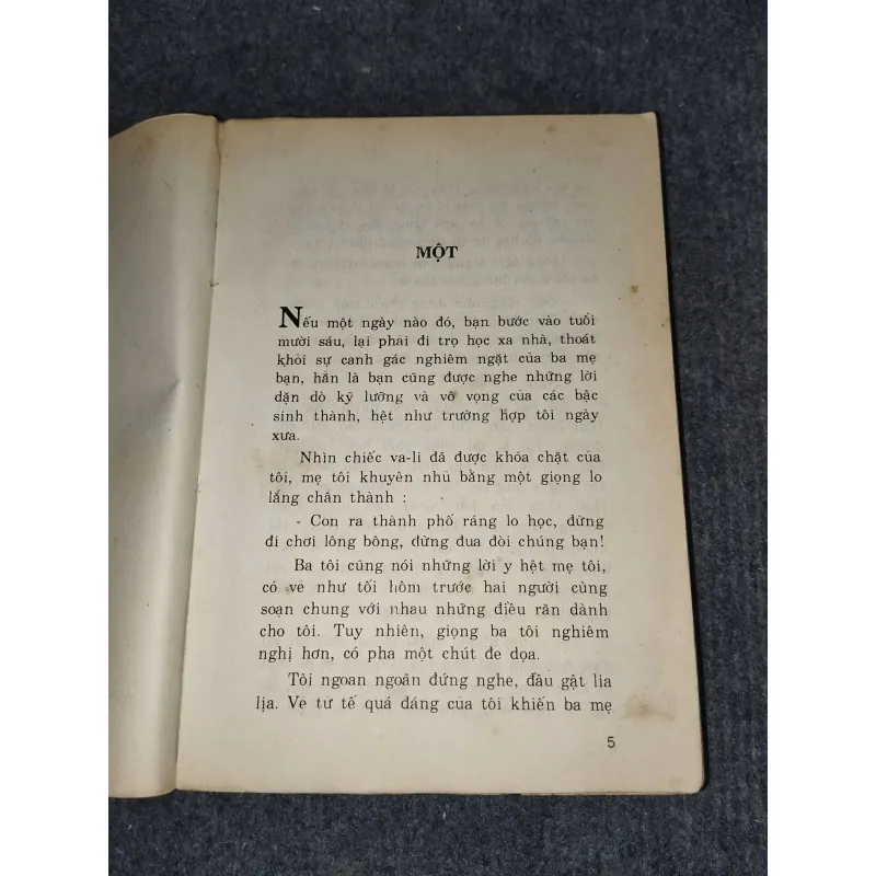 HOA HỒNG XỨ KHÁC - NGUYỄN NHẬT ÁNH 991070