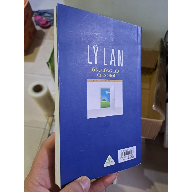 Ở ngưỡng của cuộc đời Lý Lan mới 90% ố nhẹ 2010 HCM0308 Văn học Việt Nam 524052