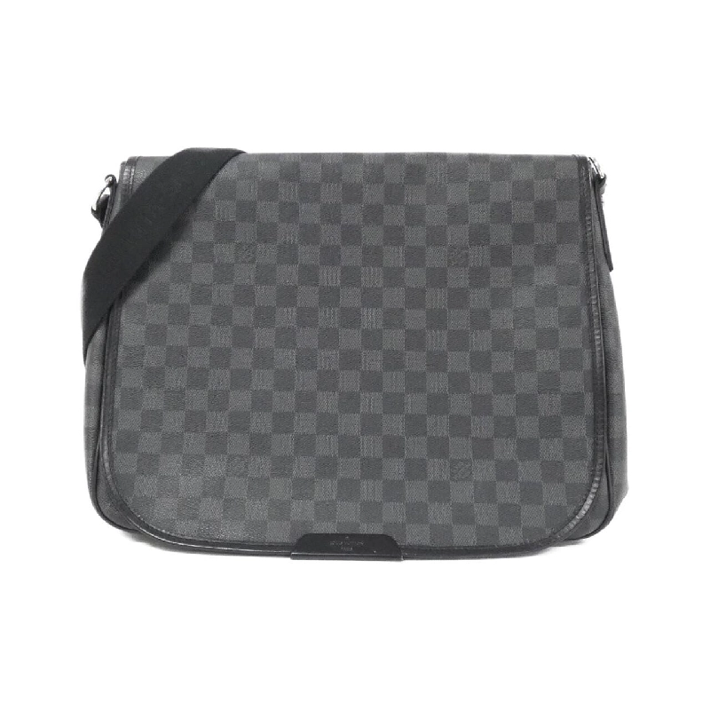 Túi đeo vai Louis Vuitton Damier Graphite Daniel GM N58033 608778