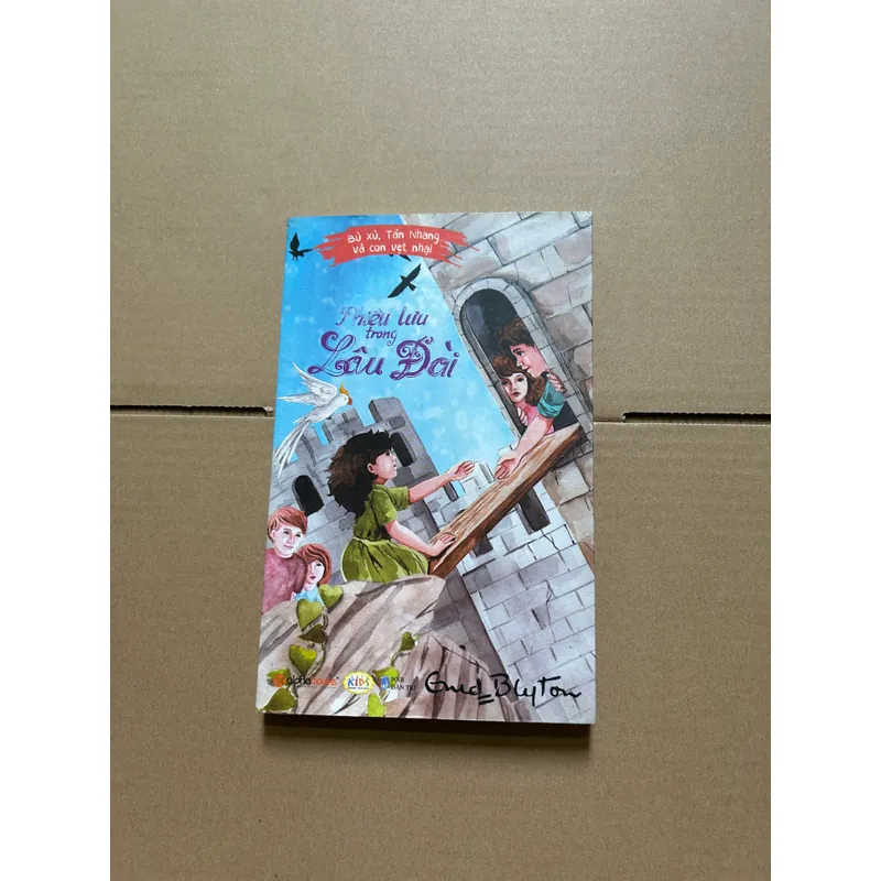 Phiêu lưu trong lâu đài 733657