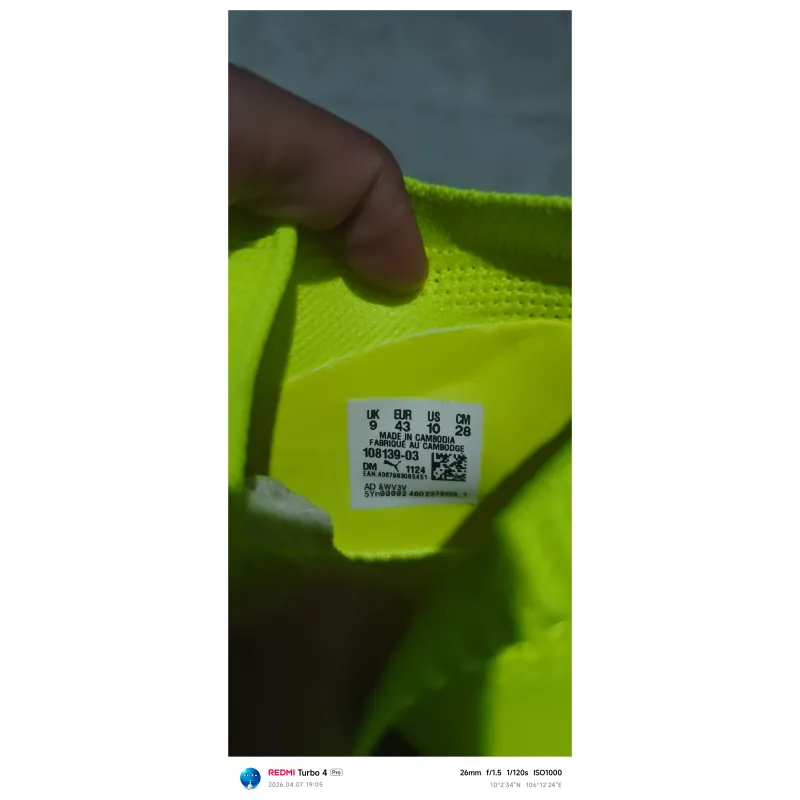 Giày đá bóng Puma Future 8 pro cao cấp màu vàng neon size 43 mới 100% 1020021