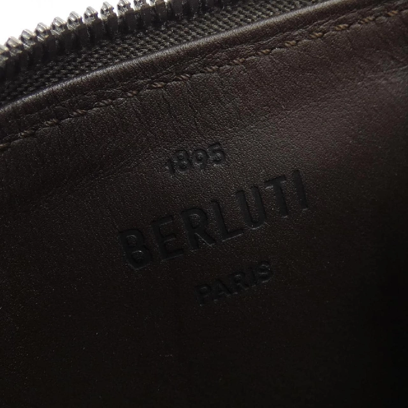 Berluti Core Maxi Scritt Leather Long Zip CARD CASE - Hàng hiệu Authentic 907414