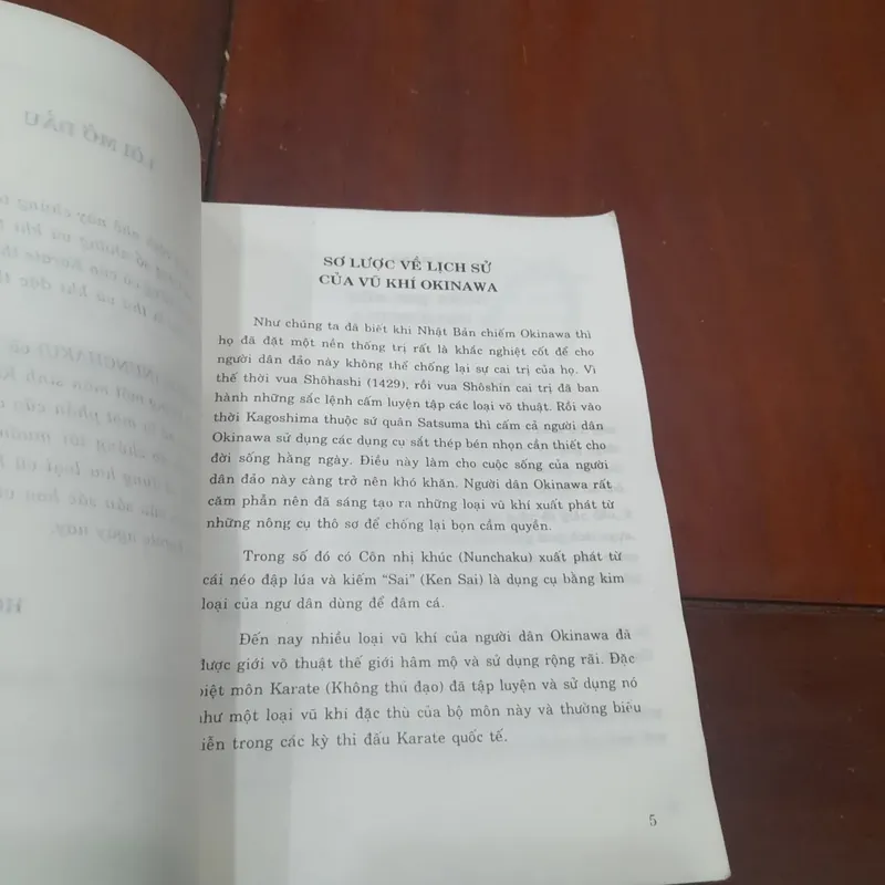 CÔN NHỊ KHÚC và KIẾM "SAI" 705466