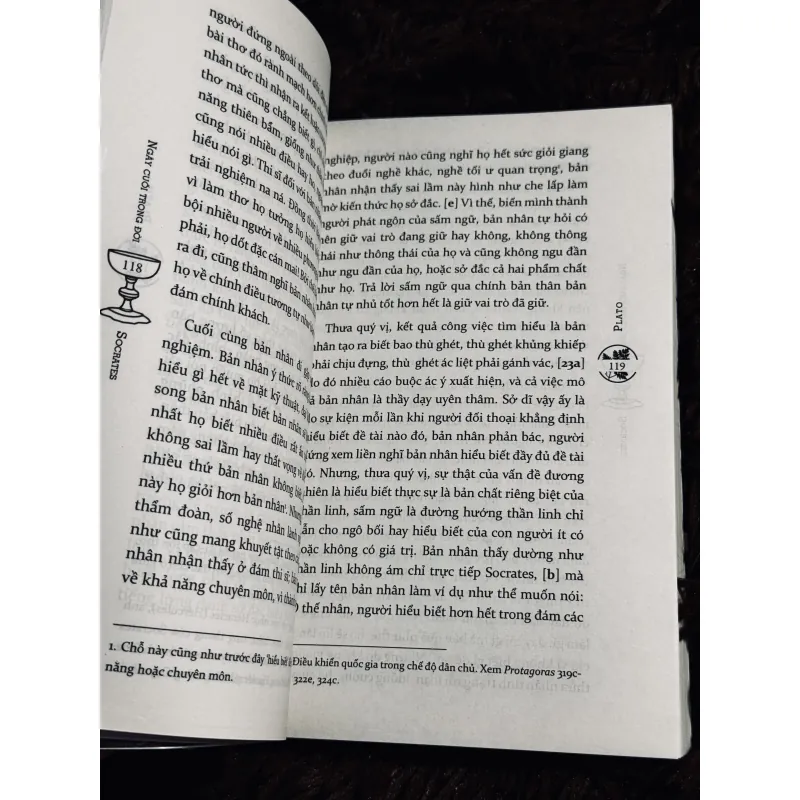 Ngày cuối trong đời Socrates 1017651